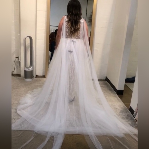 Brand new Chic Nostalgia Ezri wedding gown with detachable skirt and wings! - Picture 7 of 7